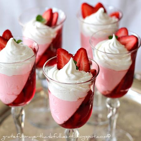 Jell-O Strawberry Parfait