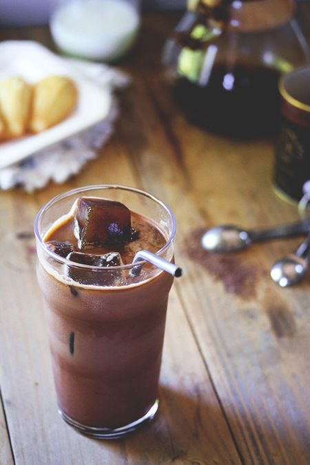 Iced Mocha with Coffee Cubes