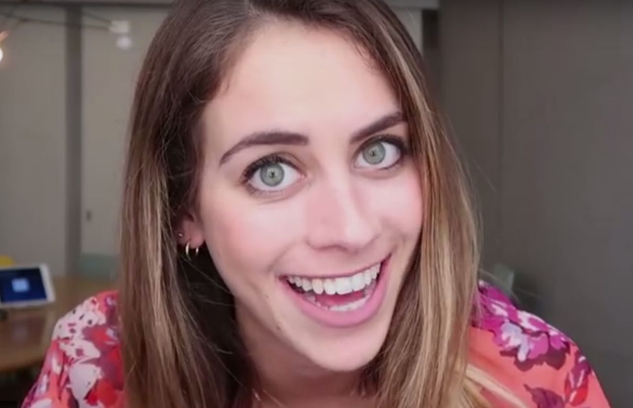 Przez 2 tygodnie nie myła włosów. Efekt nie był zachwycający...