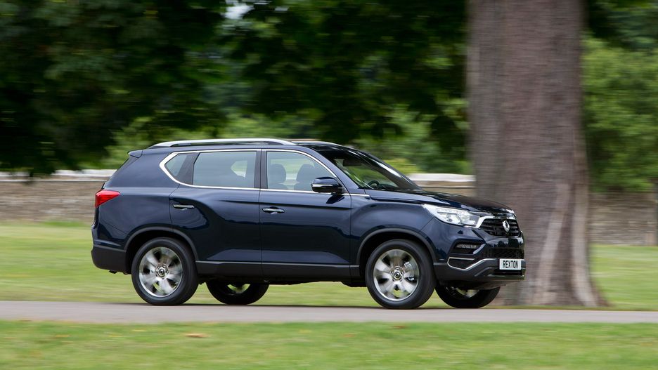 Ciekawe połączenie klasycznego SUV-a z autem terenowym