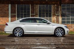 Volkswagen Passat GTE: hybryda po niemiecku