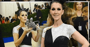 Wielki debiut Celine Dion na MET Gala 2017! Swoim zachowaniem na czerwonym dywanie wprowadziła w osłupienie! [WIDEO]