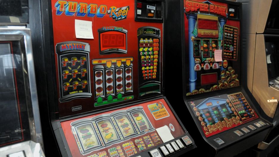 Wieliczka: Policja zabezpieczyła narkotyki i nielegalne automaty