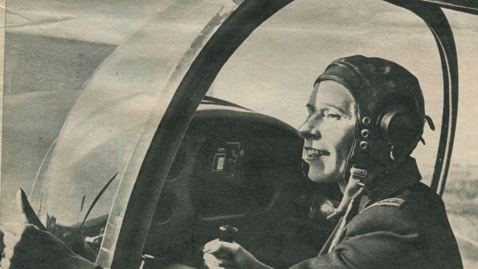 Mary Ellis pilotująca myśliwiec