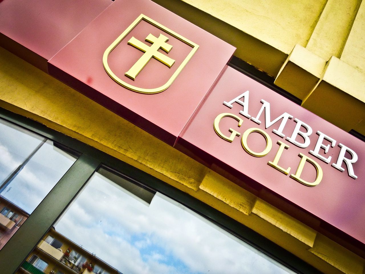 Afera Amber Gold. Klientka parabanku pozwała Skarb Państwa, sąd winy nie znalazł