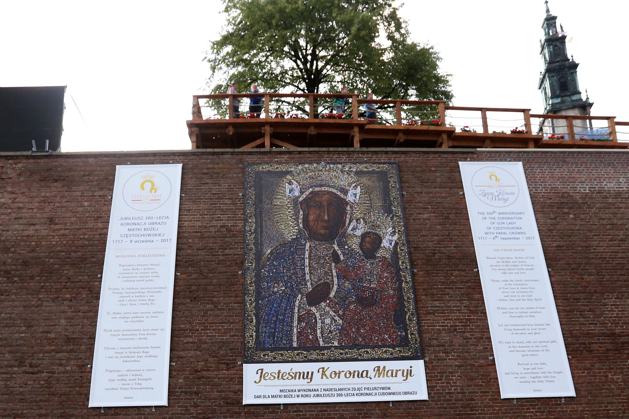 Powstały z ok. 14 tys. zdjęć selfie wizerunek Matki Bożej Częstochowskiej. 