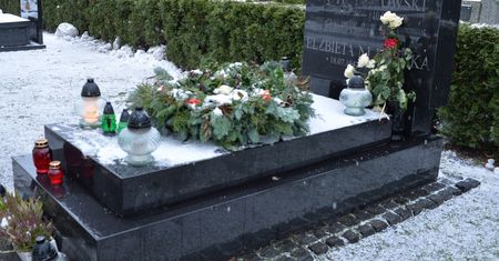 Nieoficjalnie. W grobie jednej z ofiar katastrofy smoleńskiej było inne ciało