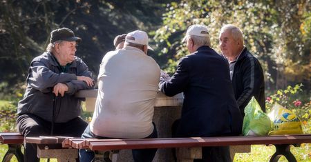 Bezdomny oprowadzał po krakowskiej Nowej Hucie. Ludzie pokochali pana Tadeusza