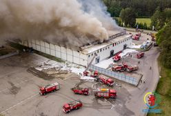 Pożar w Skórczu na Pomorzu. Na miejscu pracują strażacy z 3 województw