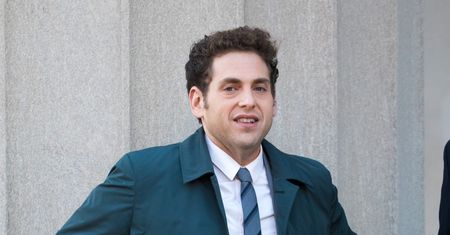 Nie tylko siłownia i dieta zmieniły go w chudzielca. Jonah Hill poddał się sekretnej operacji
