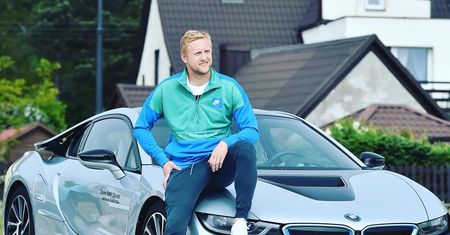 Kamil Glik za kierownicą BMW. Będzie jeździł autem za ponad 600 tys. zł