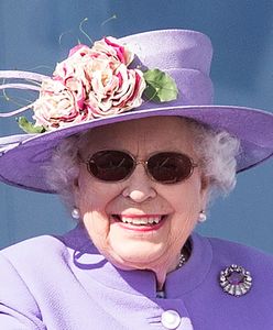 Królowa Elżbieta II w ostatnich tygodniach nosi okulary. To nie przypadek