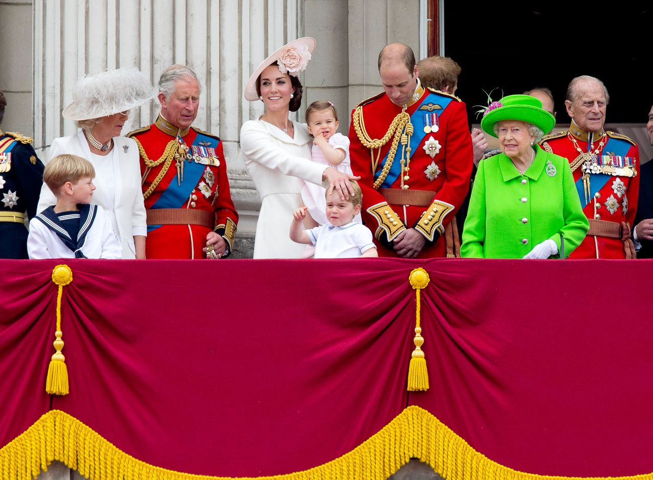 Tylko aktualnie panujący królowie. Dopasuj monarchę do kraju