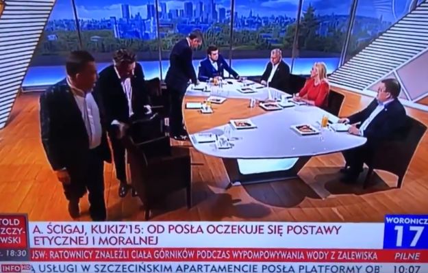 "Doszło do skandalu. Byłem zdumiony". Schetyna o awanturze w TVP