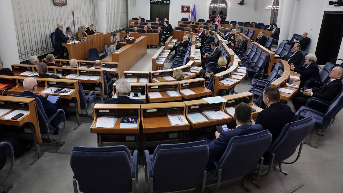 "500 plus dla osób z niepełnosprawnością". Ustawa z poprawkami w Senacie