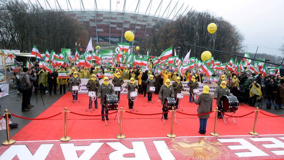 Protest przed Stadionem Narodowym