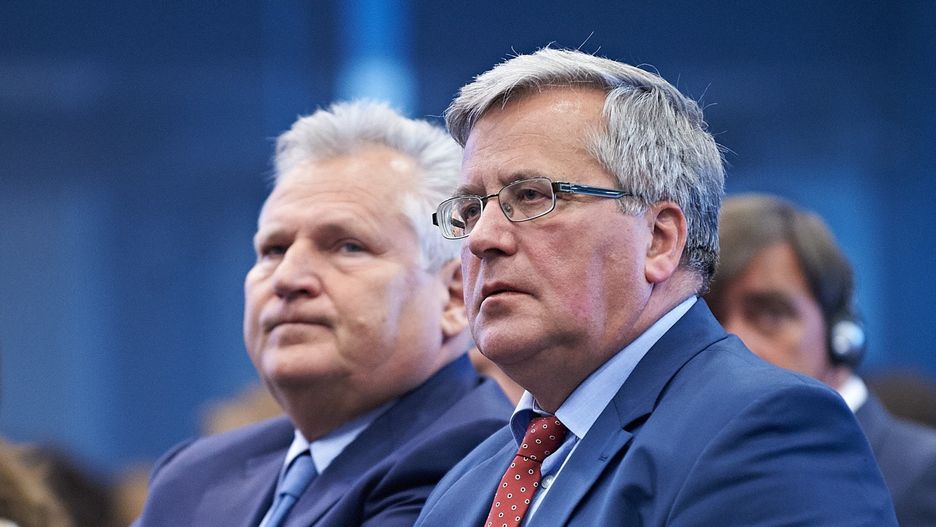 Aleksander Kwaśniewski i Bronisław Komorowski uważają, że na linii USA-Iran mogą się zrealizować różne scenariusze