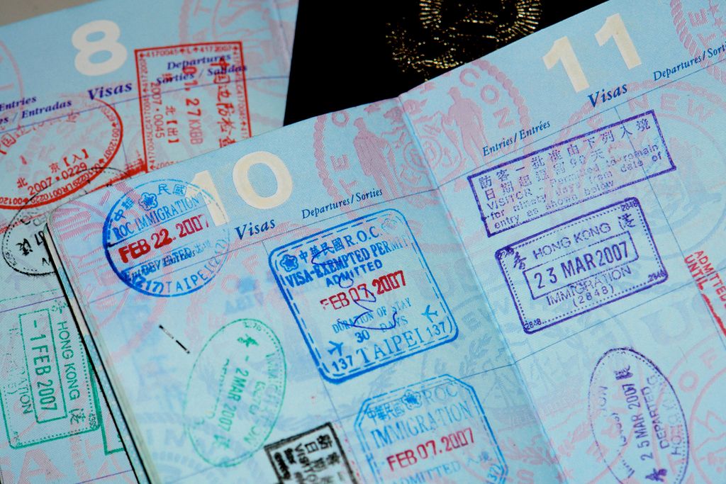 ISIS drukuje swoje własne paszporty? Alarm w USA