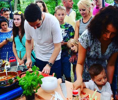 Patryk Jaki gotował dla Warszawiaków. Znamy przepis jego żony na gazpacho pomidorowo-arbuzowe