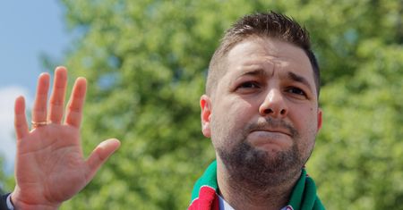 Patryk Jaki rozwścieczył kibiców. "Strzelił sobie w stopę i pożałuje"