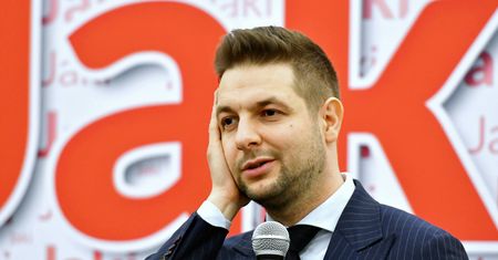 Patryk Jaki porównał nauczycieli do żołnierzy Wehrmachtu. Chwilę później przeprosił