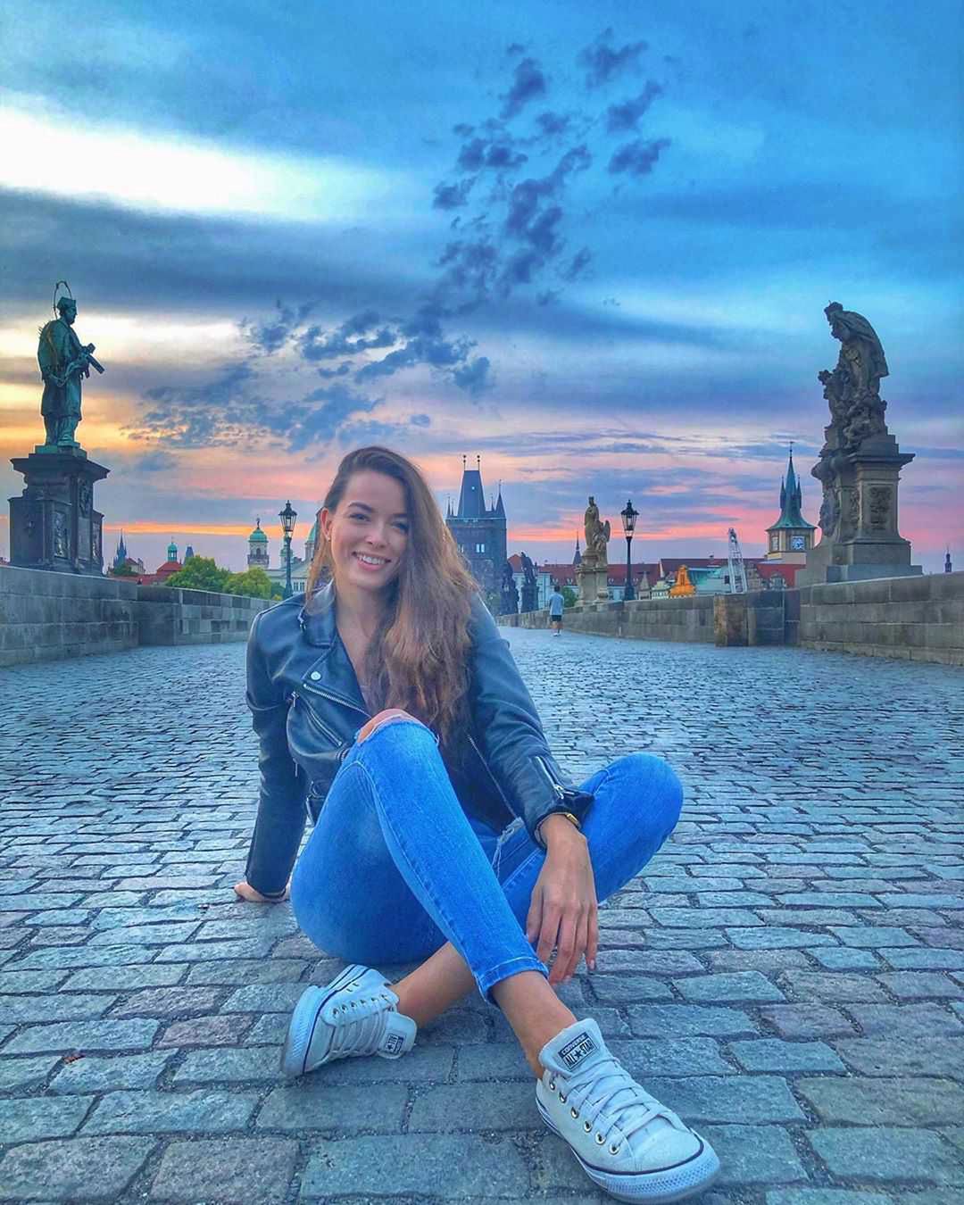 Olga Buława pracuje jako stewardessa