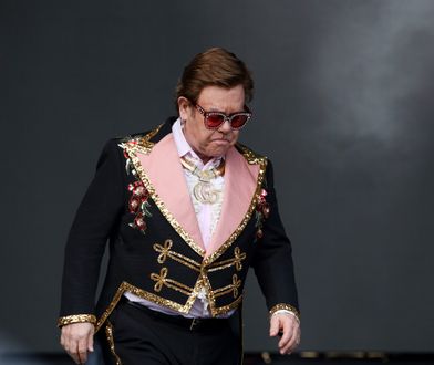 Elton John popłakał się na scenie. Przez chorobę musiał przerwać koncert