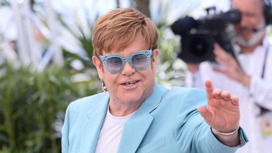 Elton John dołączył do szacownego grona kawalerów Legii Honorowej