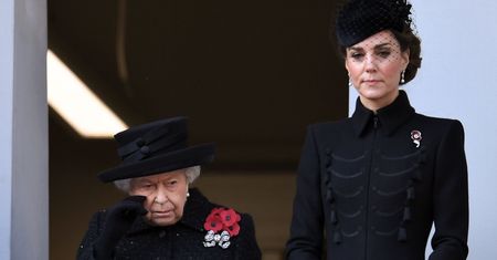 Smutna księżna Kate na uroczystościach. Oddała hołd babci