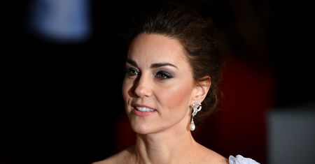 Księżna Kate na rozdaniu nagród BAFTA. Postawiła na elegancką biel