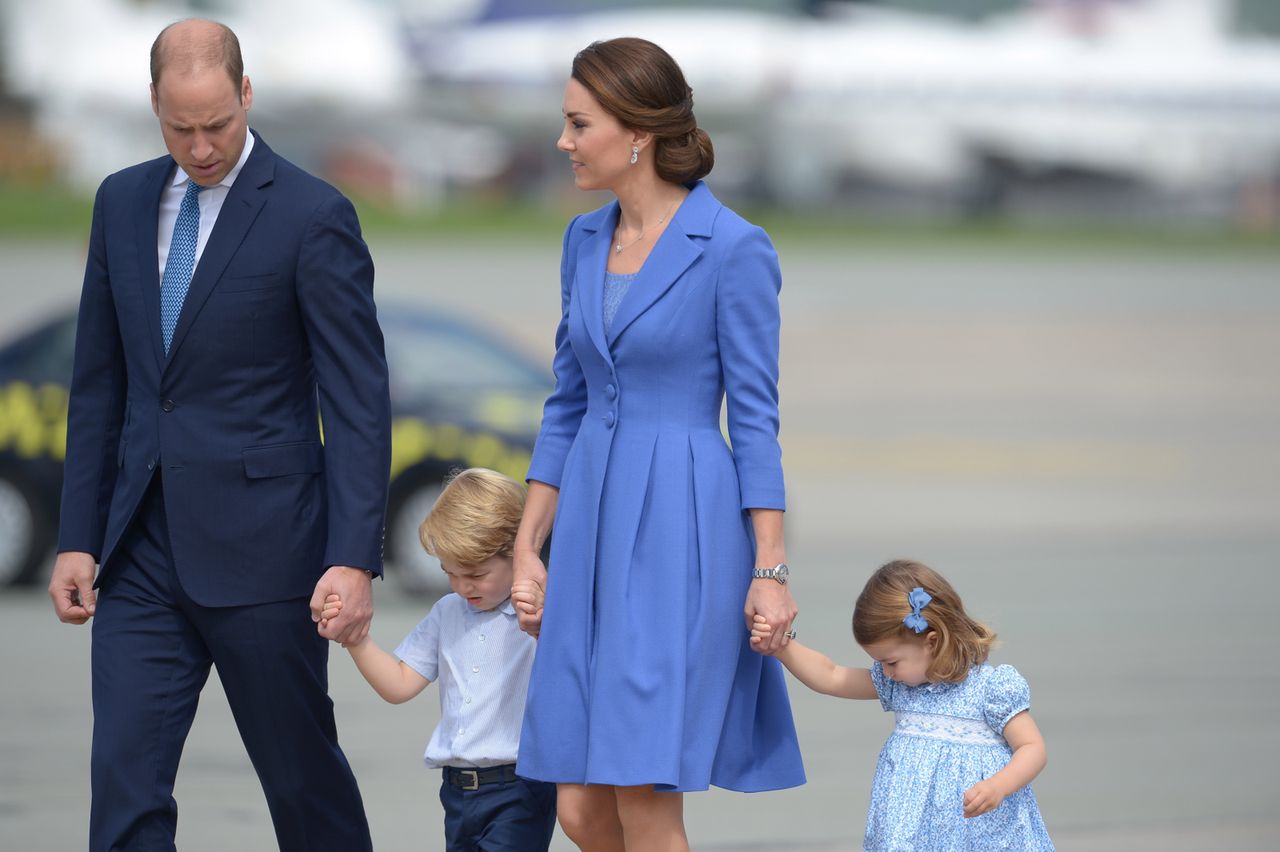 Księżna Kate na pożegnanie z naszym krajem wybrała błękity. I kolejny polski akcent!