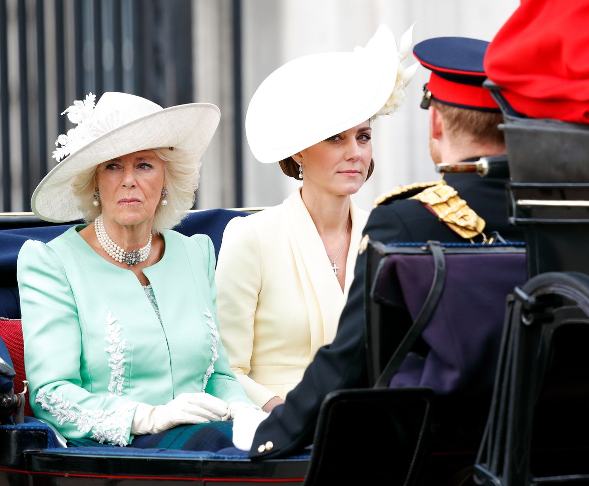 Królowa Elżbieta II spotkała się z Harrym. Na spotkaniu zabrakło Kate Middleton i księżnej Camilli