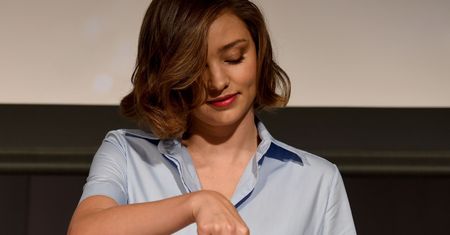 LOOK OF THE DAY: Miranda Kerr w stylu retro