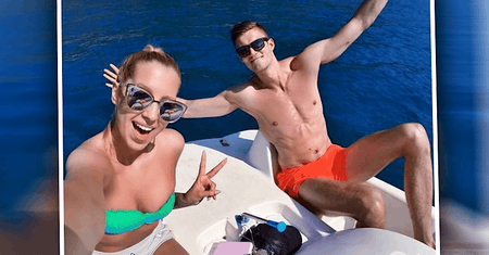 Znany polski sportowiec chwali się klatą na wakacjach. To jeszcze nic! Spójrzcie tylko na jego dziewczynę. Ma lepsze ciało niż Anna Lewandowska?!