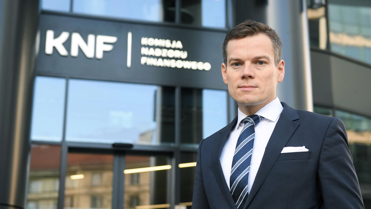 Jacek Jastrzębski stoi na czele Komisji Nadzoru Finansowego.