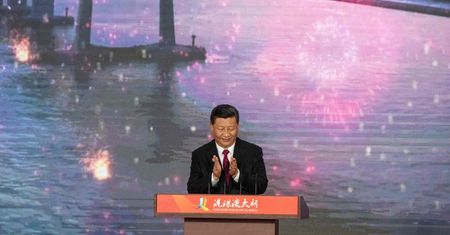 Najdłuższy most świata otwarty. 55 km za 16 mld dolarów