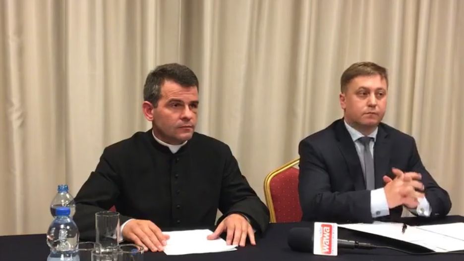 Ks. Grzegorz Kaliszewski z pobitym okiem 
