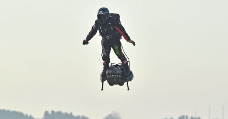 Franky Zapata przeleciał nad kanałem La Manche. Jak wyglądał jego lot?