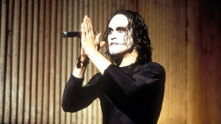 Brandon Lee w filmie "Kruk"