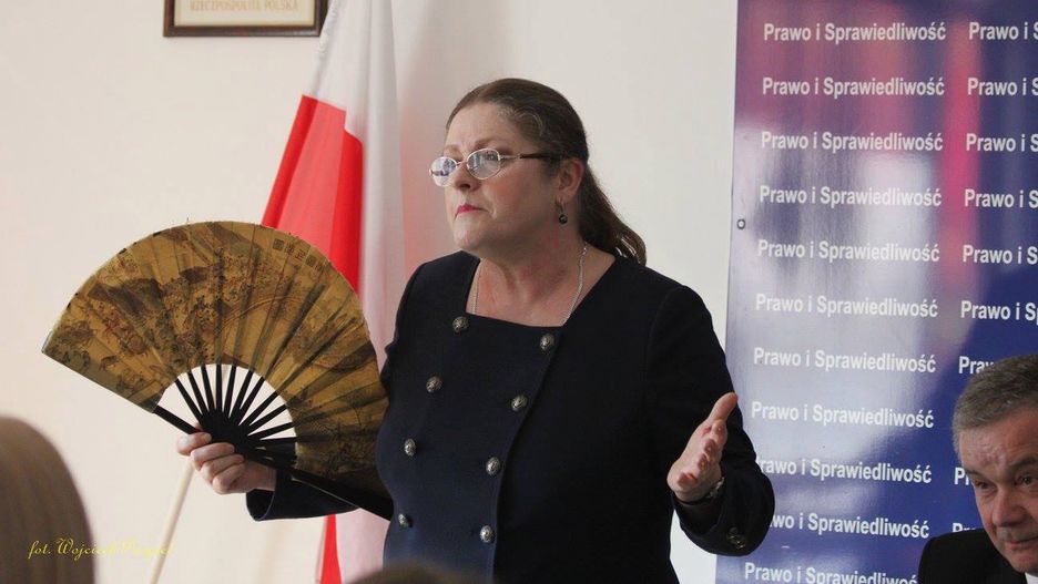 Krystyna Pawłowicz apeluje do rodziców. Każe chronić dzieci przed zdeprawowaniem w Tęczowy Piątek