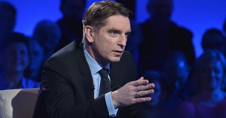 Tomasz Lis na Twitterze w niewybrednych słowach krytykuje Kaczyńskiego. "Wybraliście wariata, to macie wariatkowo"