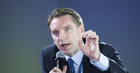 Tomasz Lis krytykuje TVN24: "Cudownie wyważony. Jak zważone mleko". Internauci wytknęli mu błąd