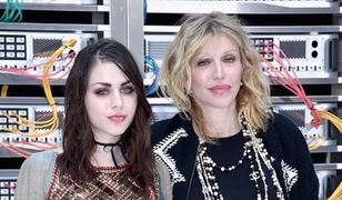 Courtney Love z córką na pokazie Chanel