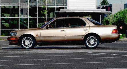 Lexus LS 400: tani zakup, drogie utrzymanie