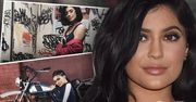 Kylie Jenner w stylu retro w najnowszej kampanii kultowych butów