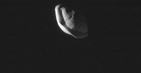 NASA pokazało księżyc Saturna