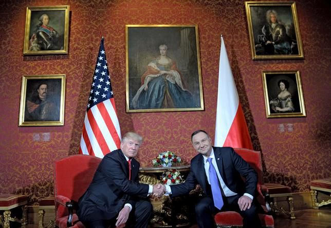 Obama dostał kiedyś Wiedźmina 2. A Trump? Szachy