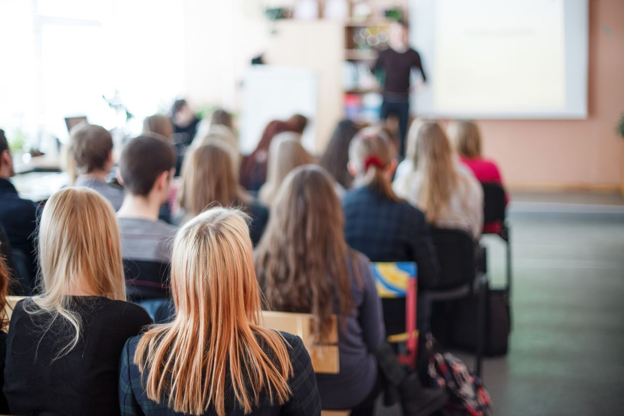 Na rynku brakuje pracowników. Pracodawcy zaczynają ich szukać...w szkołach średnich