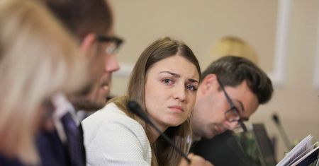 Posłanka PO hejtowana na profilu PiS. "Panie Brudziński, proszę o radę"