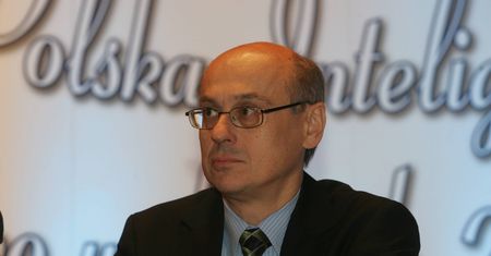Krasnodębski w mocnych słowach uderza w polityków PO. "Czołgają się"
